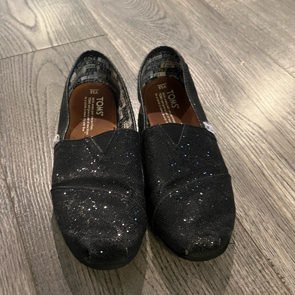 Toms